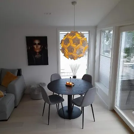 Great In A Large Modern Homestay